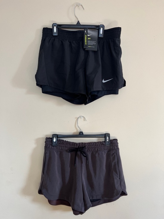 Nike Pants - 🩳👀2️⃣🦢NWT Nike Women's Black and Gray Athletic Shorts Set